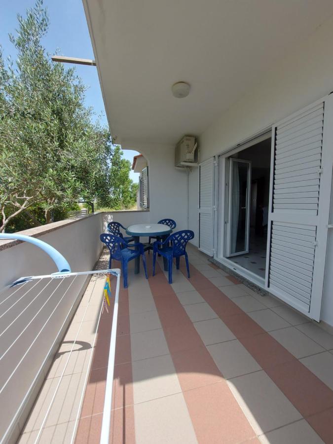 Apartment Elena Vlašići Bagian luar foto