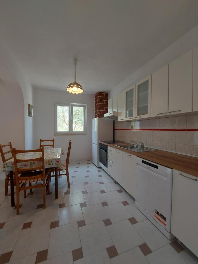 Apartment Elena Vlašići Bagian luar foto